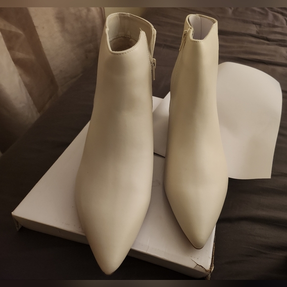 Bone white alfani booties - Picture 4 of 9